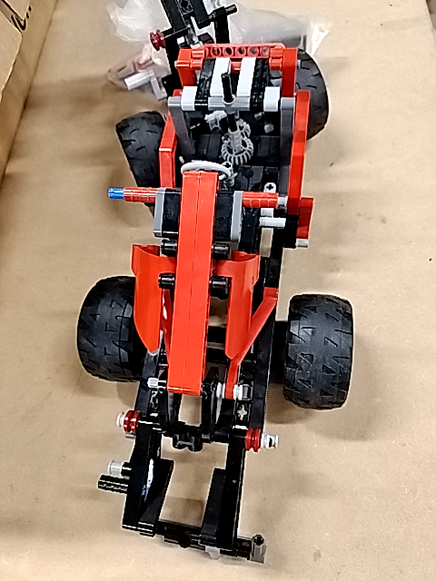 LEGO-bil (evt. med mangler)